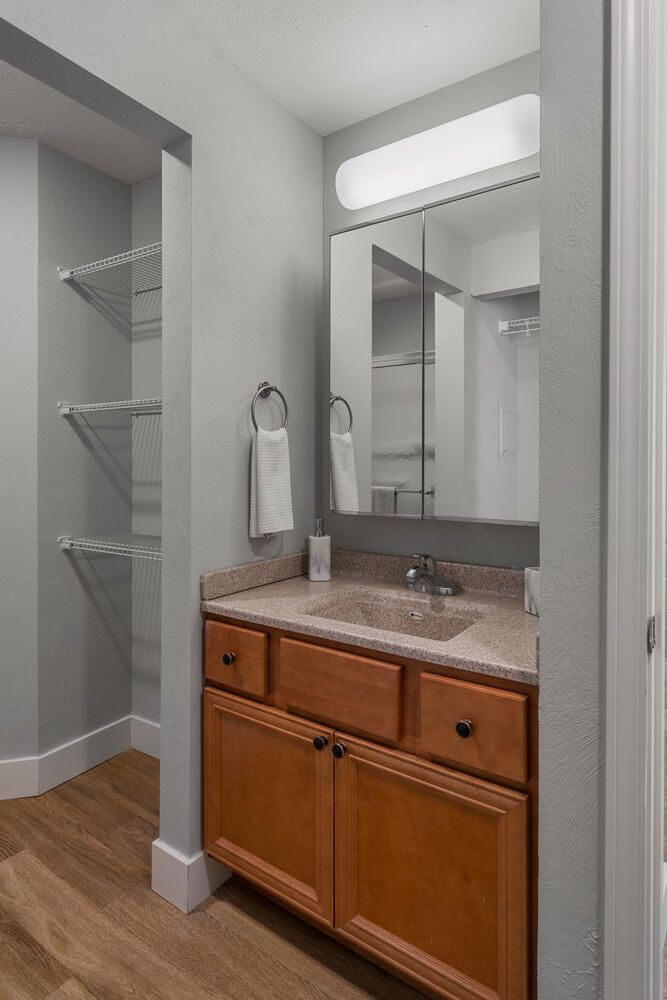 405 E White Unit 412 Champaign-large-016-006-Bathroom-667x1000-72dpi