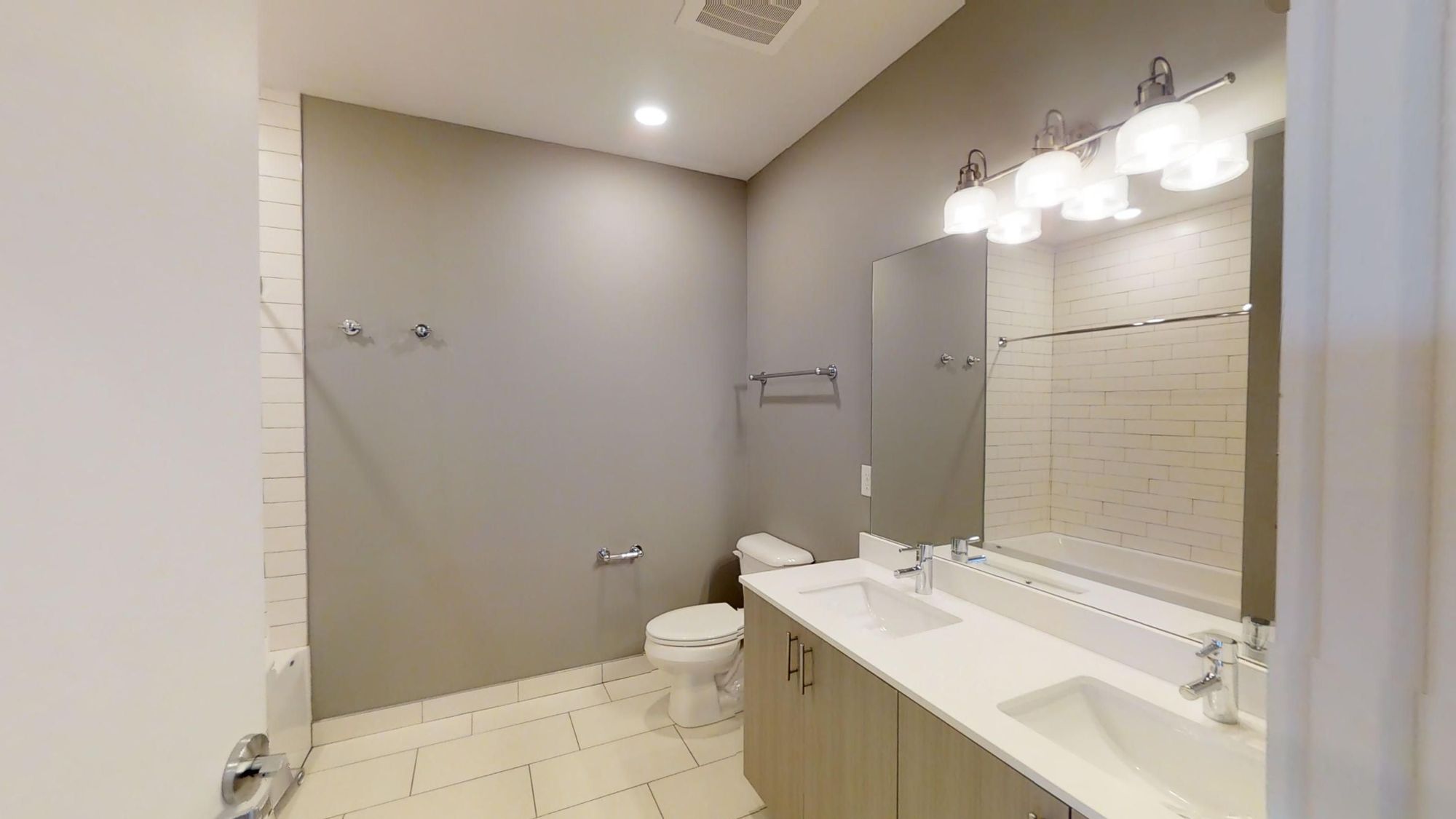 1008-S-Fourth-2bd1bth-11132019_134206