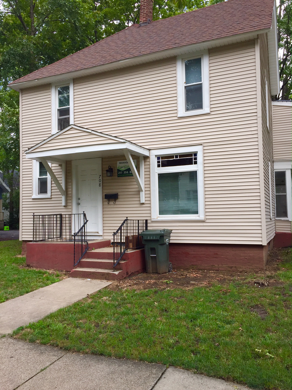 708-w-illinois-urbana-4-bdr-profile