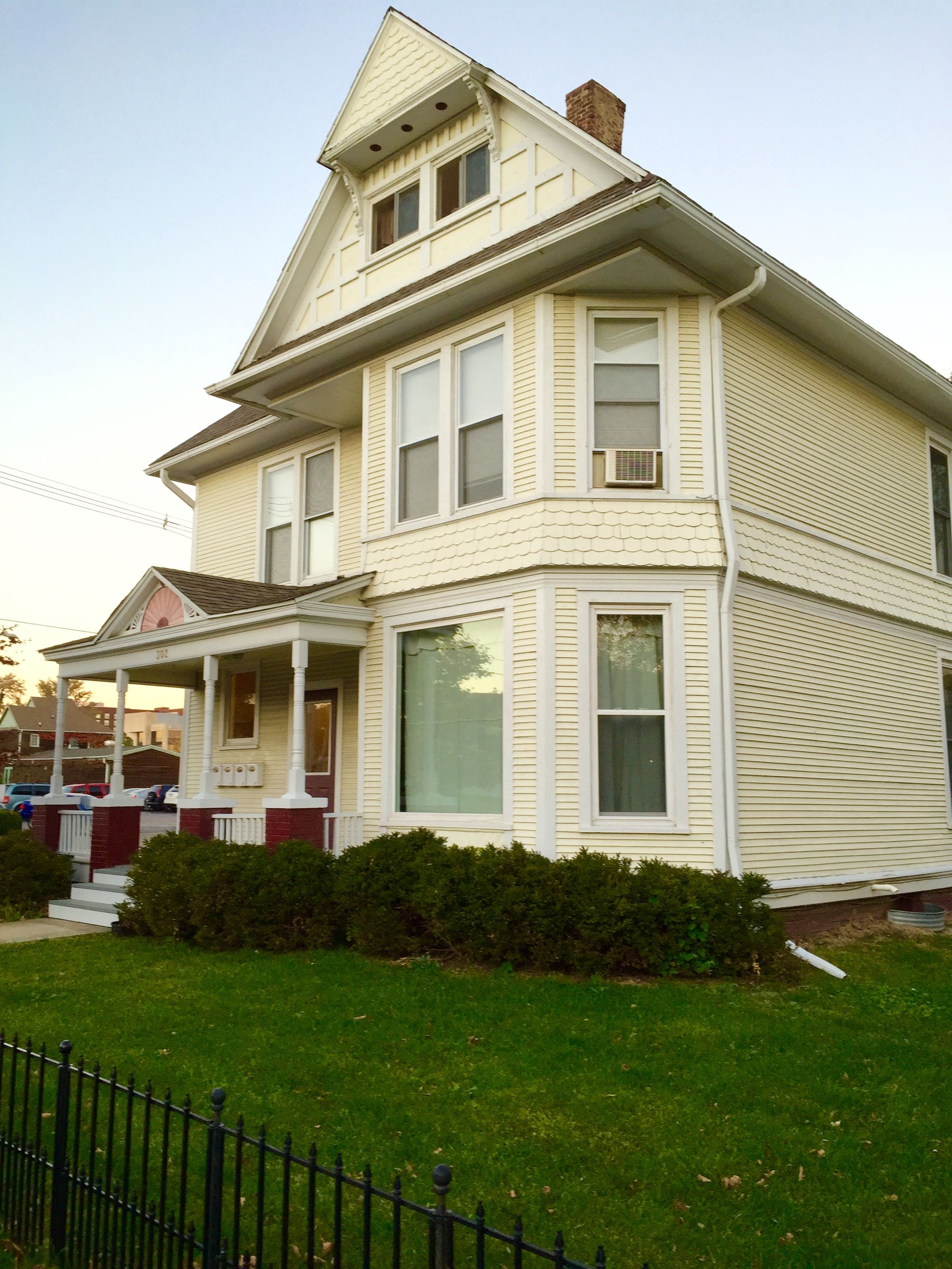 302-s-state-champaign-il-61820-1-bdr-20