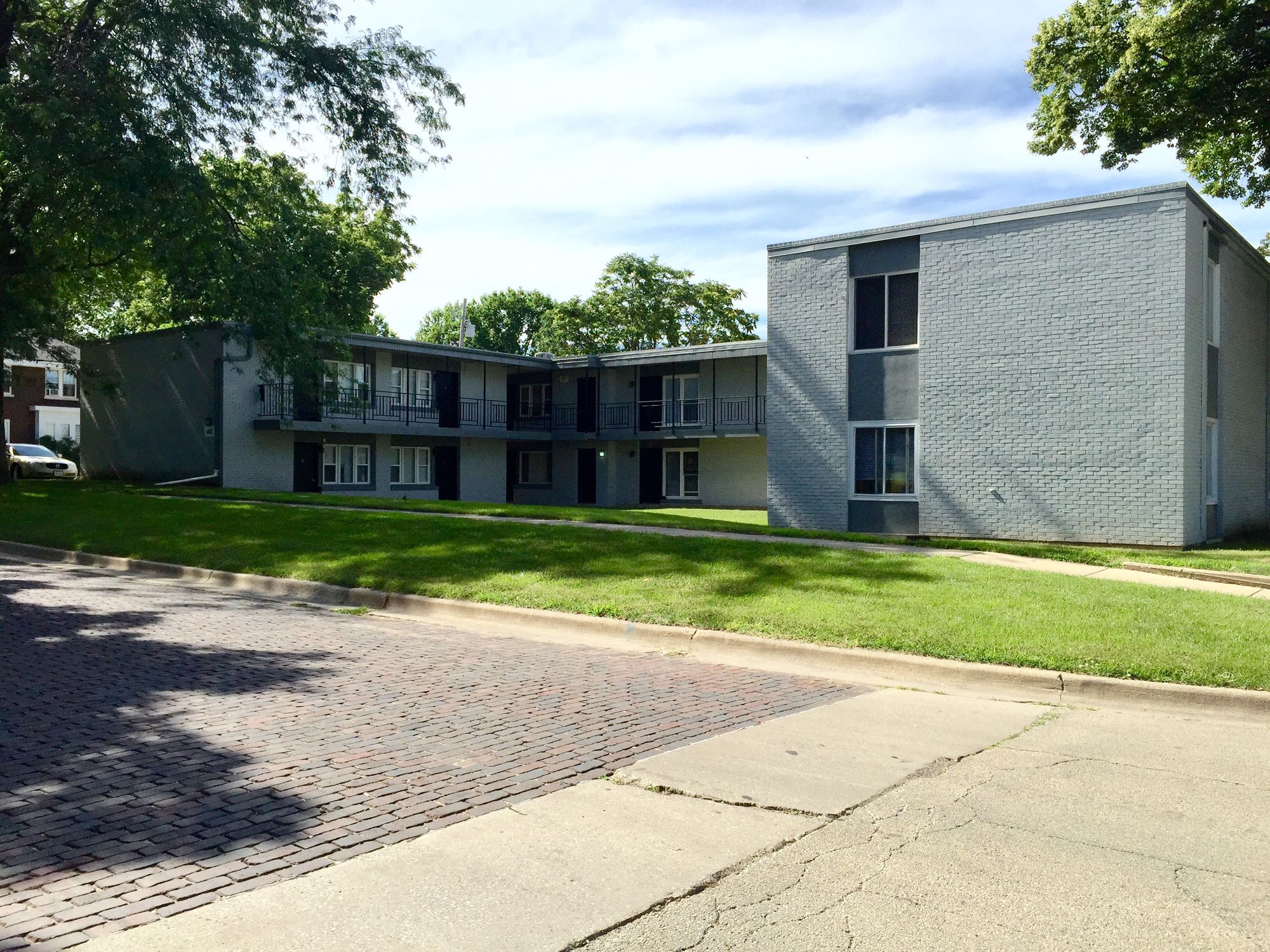 407-south-state-champaign-1-bdr-11