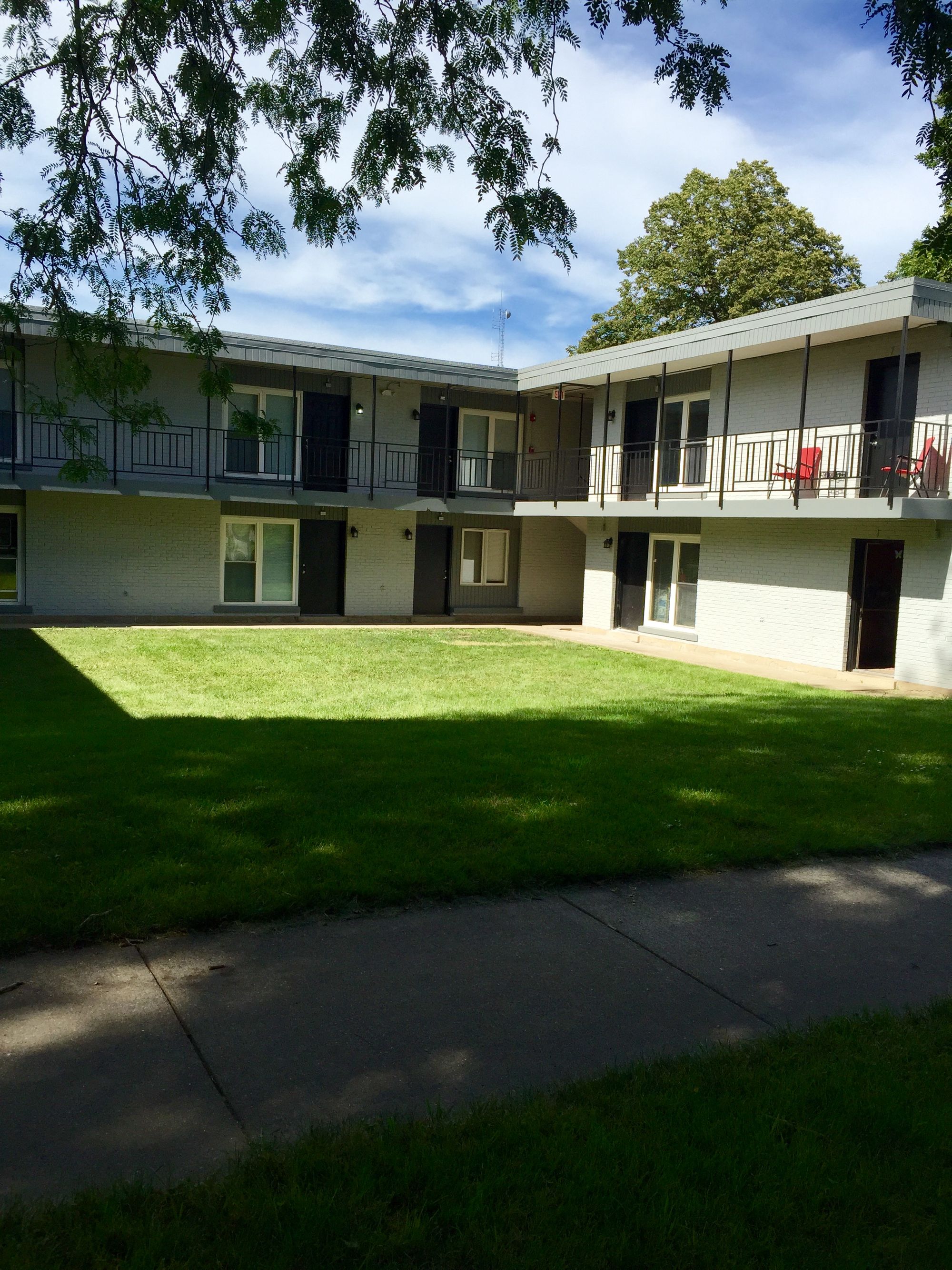 407-south-state-champaign-1-bdr-14